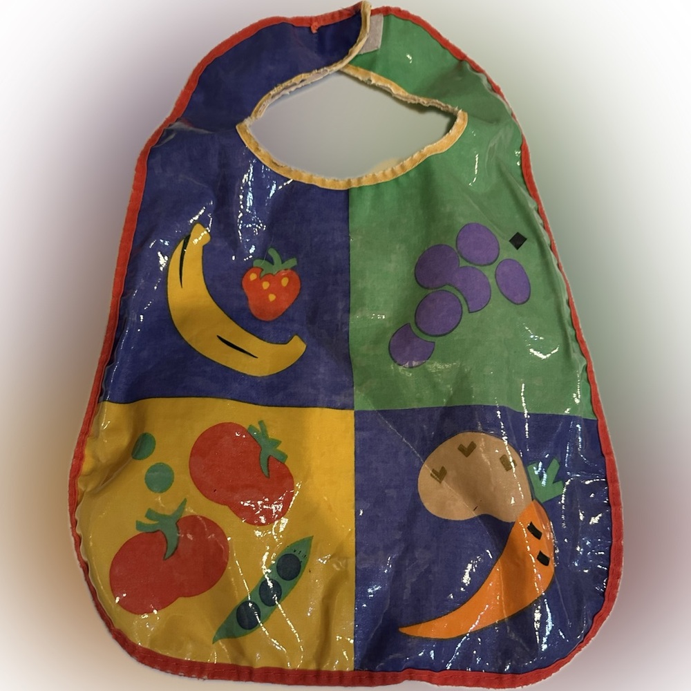 VTG 1993 LVC WELL LOVED COLLECTIBLE WATERPROOF BABY BIB FRUIT VEGGIE COLOR BLOCK